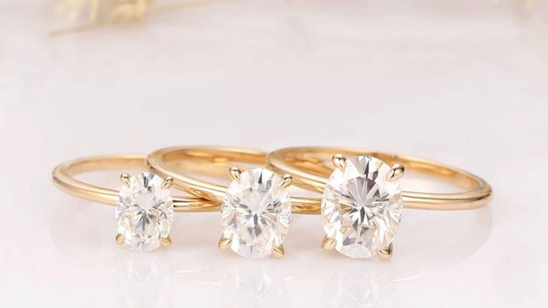 32 Dazzling Small Engagement Rings For Your Budget – Black Diamonds New ...