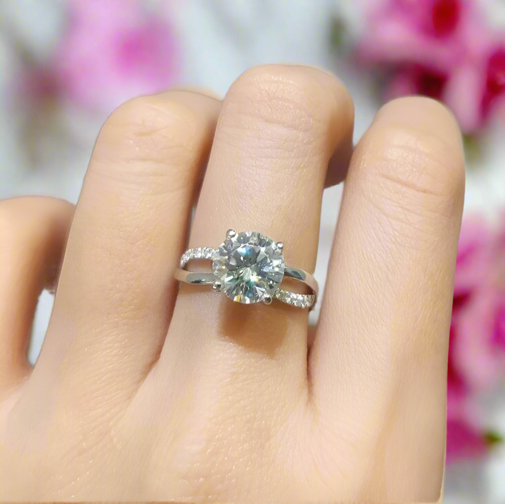 1 Carat Round Cut Diamond Twist 4 Claws Engagement Ring-Black Diamonds New York