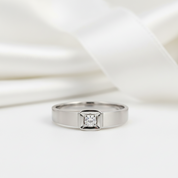 14k White Gold Round Diamond Casual Engagement Ring