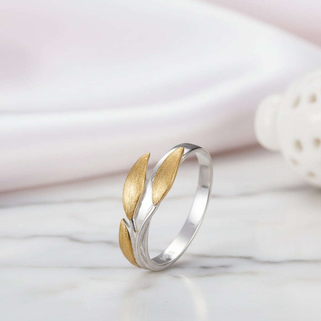 Minimalist Leaves Ring-Black Diamonds New York