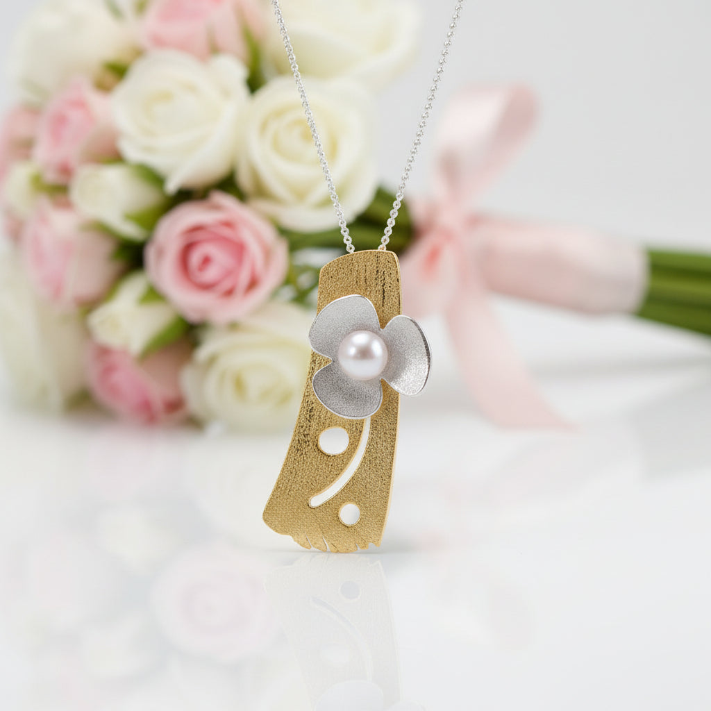 Fresh Clover Flower Pendant-Black Diamonds New York