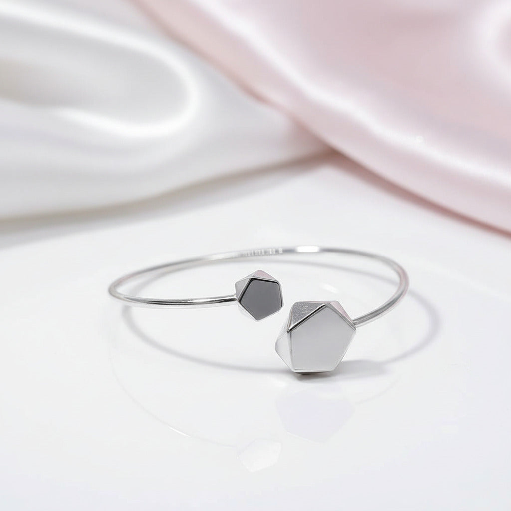 European Option Geometric Angle Bangle-Black Diamonds New York