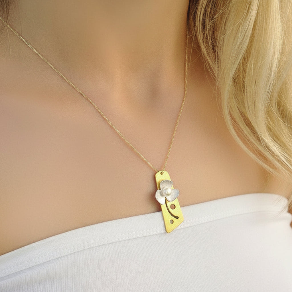 Fresh Clover Flower Pendant-Black Diamonds New York