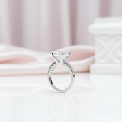 Gorgeous Round Cut Diamond Option Engagement Ring