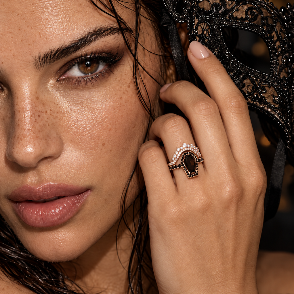 Portrait_with_mask_and_jewelry.png