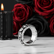 Retro Trend Skull Love Poker Rotatable Men's Band-Black Diamonds New York