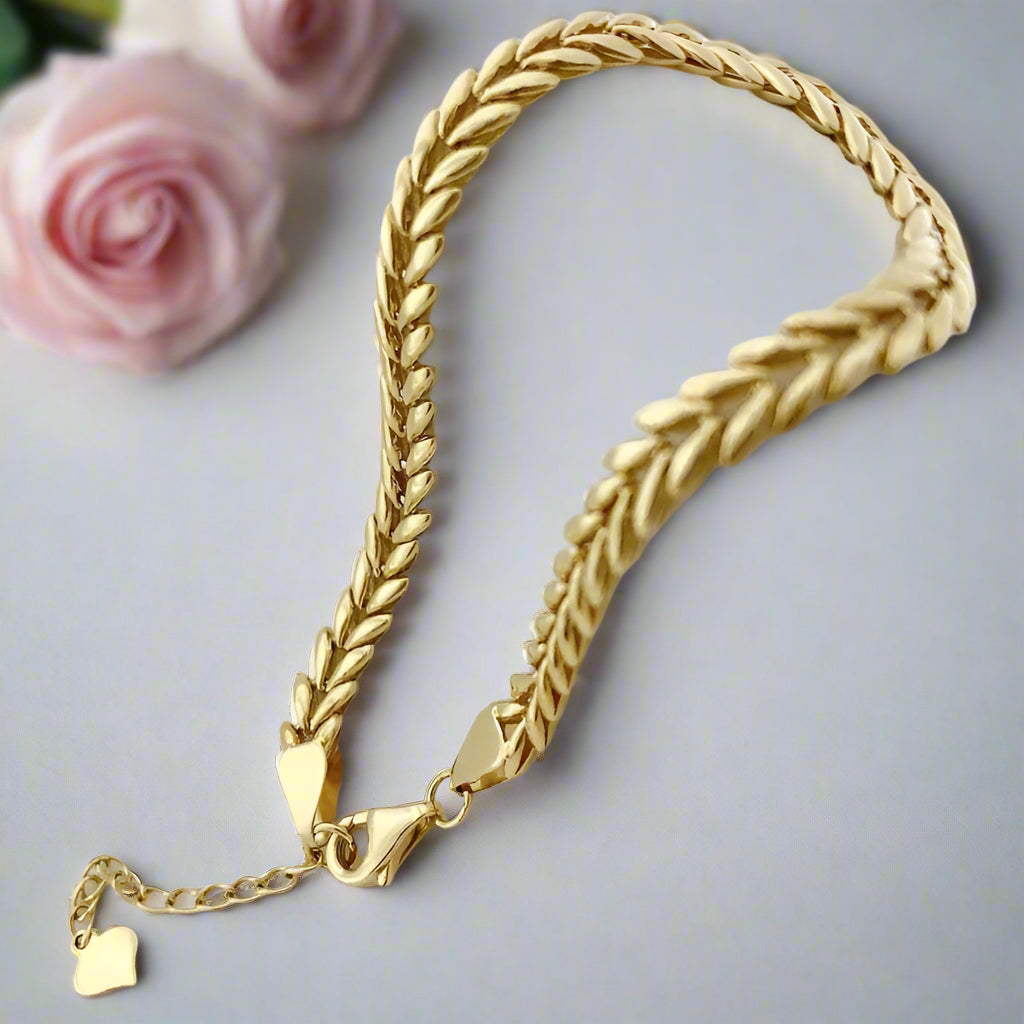 18k Yellow Gold Vintage Chain Bracelet-Black Diamonds New York