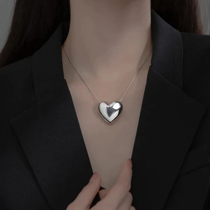 Romantic Heart Shaped Short Necklace-Black Diamonds New York