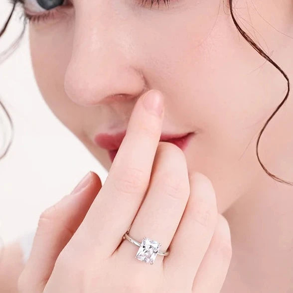 Classic 4.0 Ct Moissanite Solitaire Engagement Ring-Black Diamonds New York