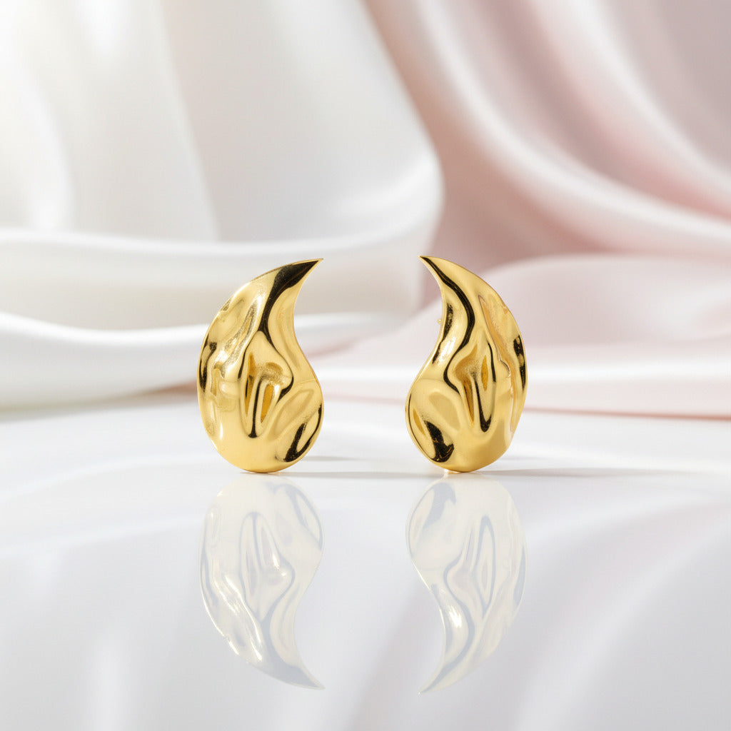 Gorgeous Water Drop Women's Stud Earrings-Black Diamonds New York