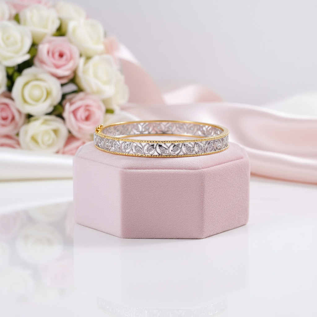 Leaf-modeled Ramage Bangle Bracelet with Yellow Gold Border-Black Diamonds New York