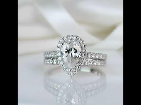 2pcs Tear Drop Shaped Diamond Engagement Ring Set