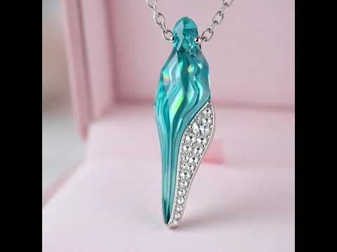 Green Enamel Conch Shell Pendant Necklace with Diamond