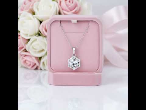 Classic 1.0 Ct Diamond Pendant Snowflake Necklace