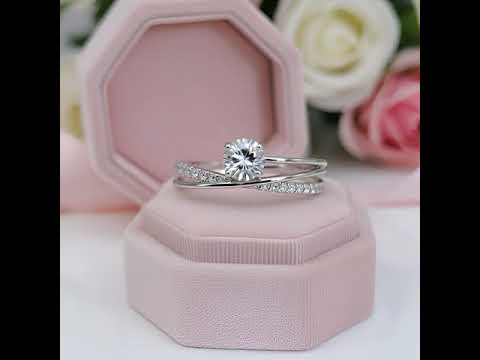 Round Cut 0.5 Ct VVS1 Diamond Option Engagement Ring
