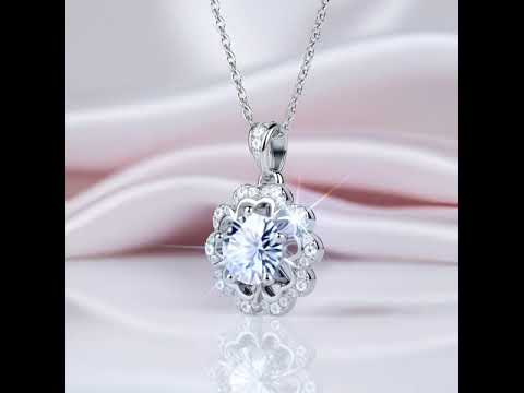 1.0 Ct Round Cut Diamond Flower Necklace