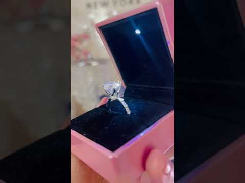 5 Carat Round Cut Diamond Option Engagement Ring