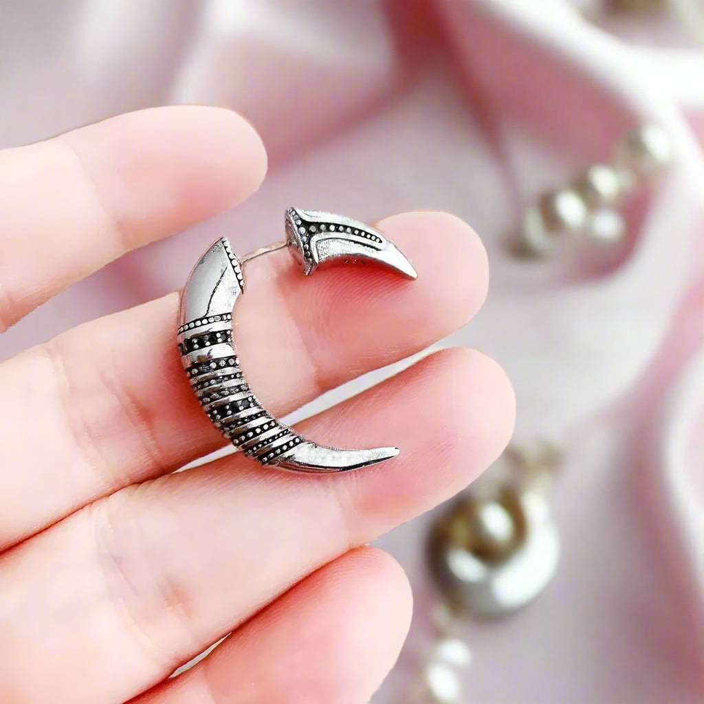 Unique Claw Design Earrings-Black Diamonds New York