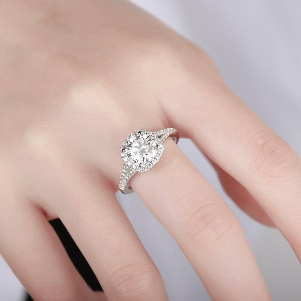 1.5ct Round Cut Moissanite Engagement Ring - Black Diamonds New York