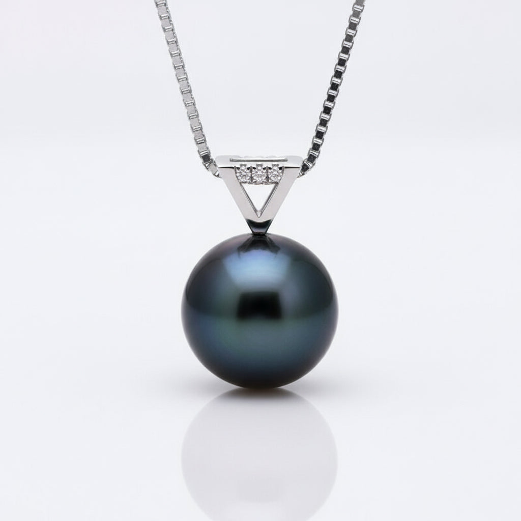18k Solid Gold Black Pearl Pendant Necklace-Black Diamonds New York