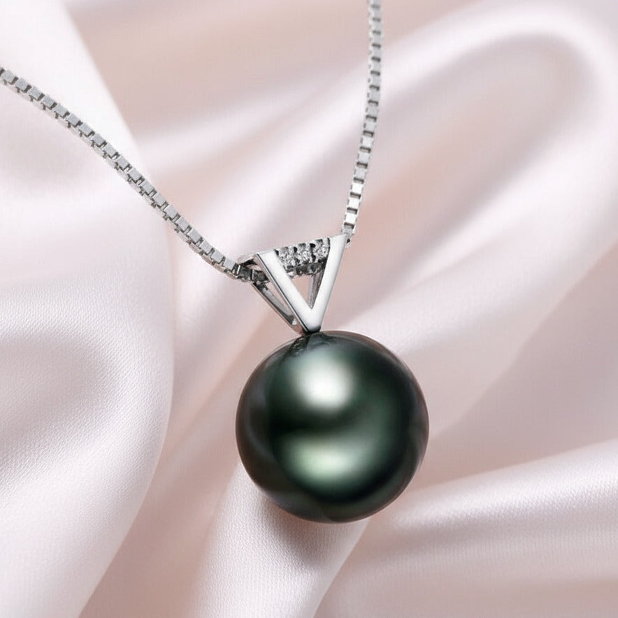 18k Solid Gold Black Pearl Pendant Necklace-Black Diamonds New York