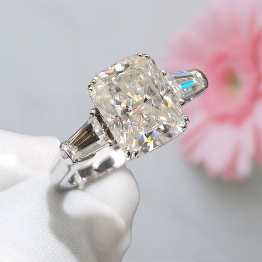18k White Gold 3 carats Square Radiant Cut Moissanite Engagement Ring - Black Diamonds New York