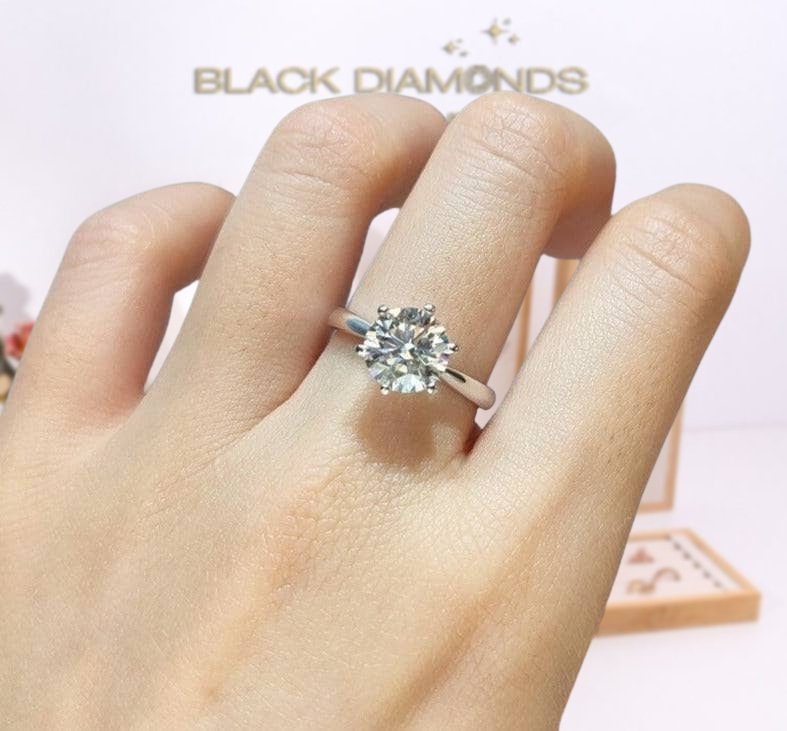 ILA Gold Prong Set Three Diamond Engagement Ring Mount – Peridot Fine  Jewelry