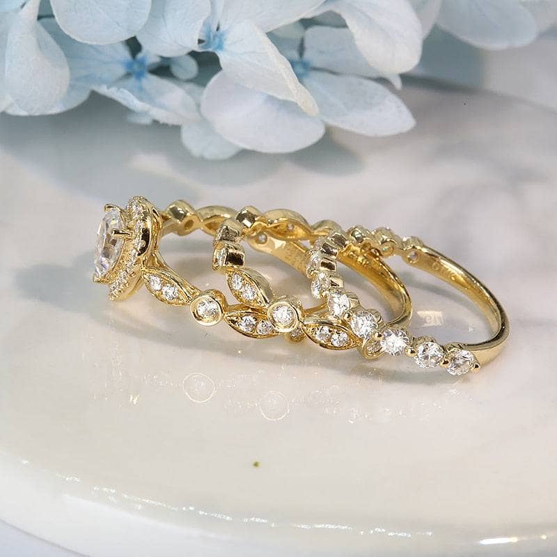 18K Yellow Gold 1.0ct Pear Cut Moissanite Engagement Ring Set - Black Diamonds New York