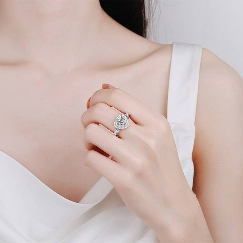 1ct Heart Cut Moissanite Engagement Ring-Black Diamonds New York