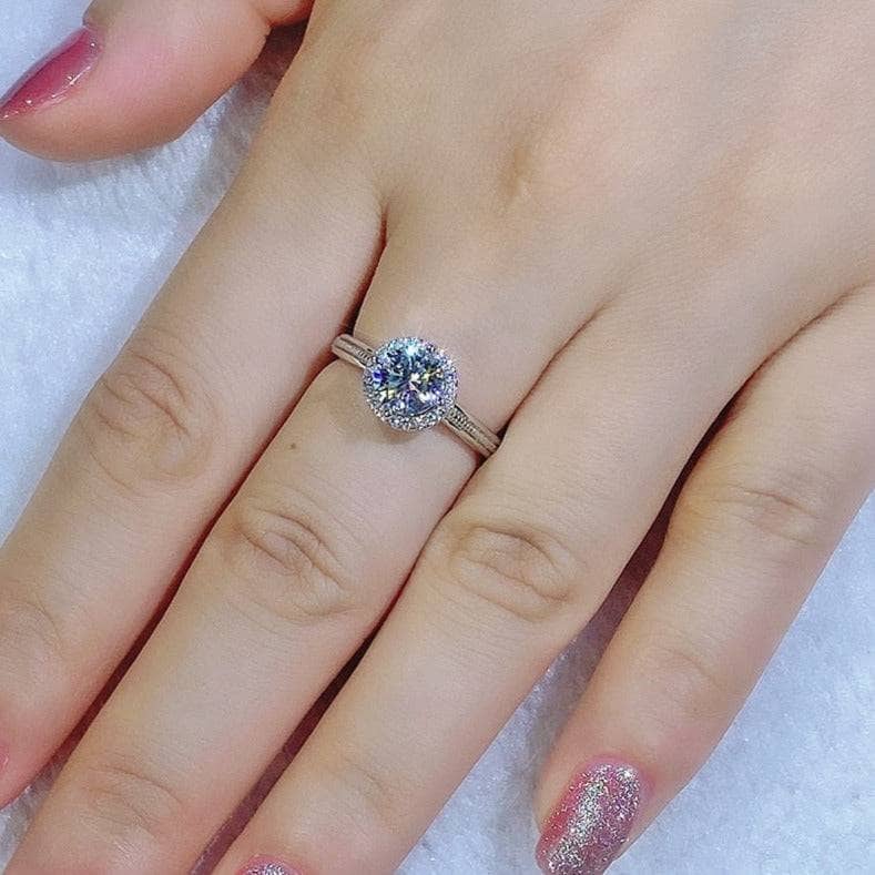 1ct Round Moissanite Adjustable Engagement Ring-Black Diamonds New York