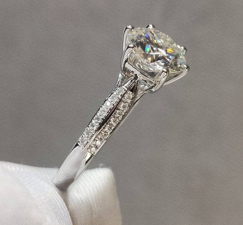 2 Carat Round Cut Diamond Star Queen Engagement Ring-Black Diamonds New York