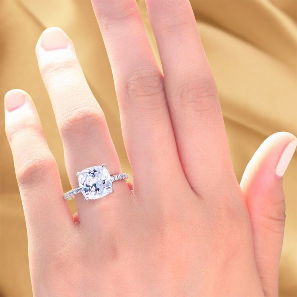 Final Sale 5 Carat Round Cut Classic Solitaire Engagement Ring in Whit —  kisnagems.co.uk