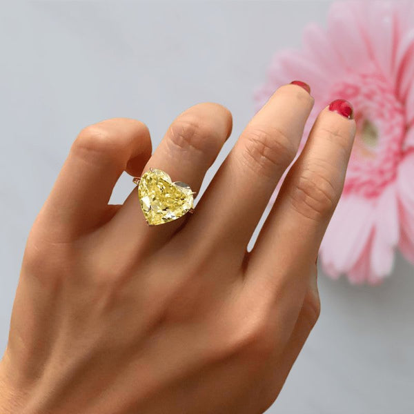 1.0CT Rose Gold Oval Shaped Rose Quartz Engagement Ring Diamond