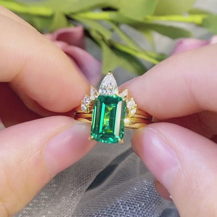 Emerald Engagement Ring Set Pear Shaped cut wedding bands women vintag –  HelloRing