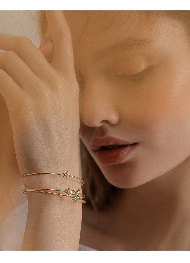 CVD Diamond Multi-loop Pearl Flower Studded Bracelet