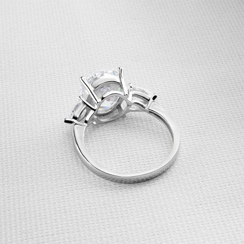 CVD Diamond Ring 5CT Sparkly Flower Oval Cut