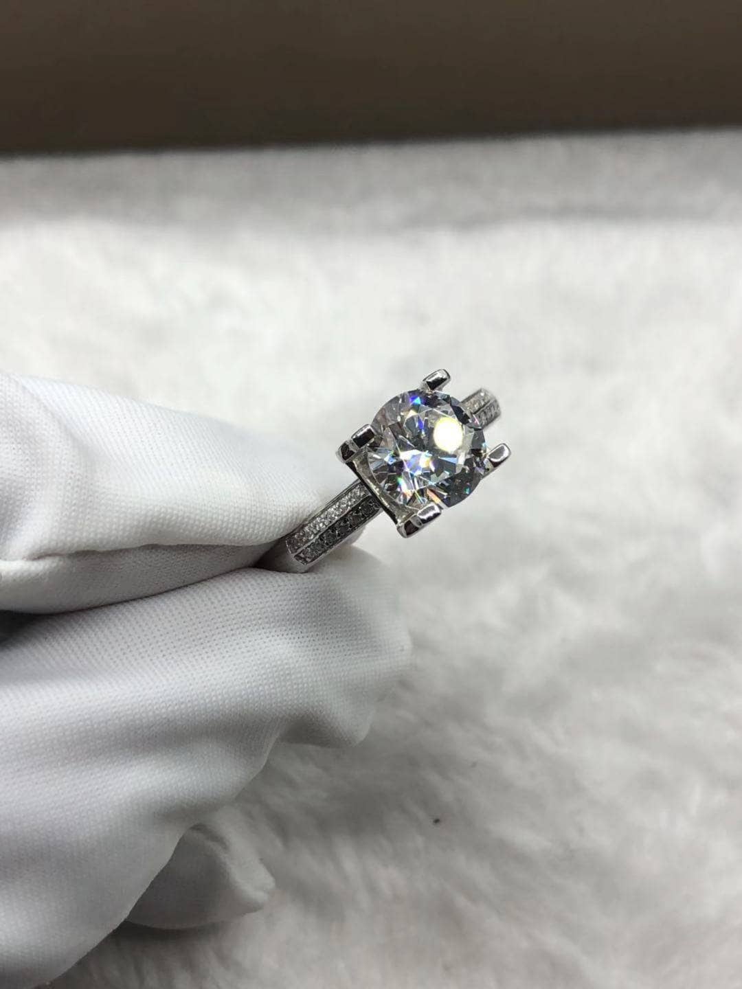 CVD Diamond Ring Classic Ox Head 2Carats Diamond Style