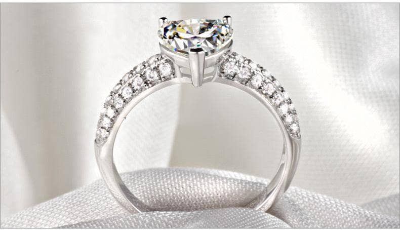 EVN™ Diamond Romantic Heart-shaped Ring-Black Diamonds New York