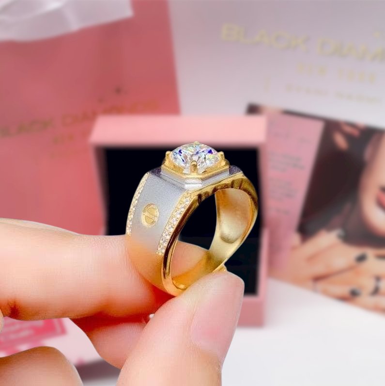 Exquisite Classic Moissanite Wedding Ring - Black Diamonds New York