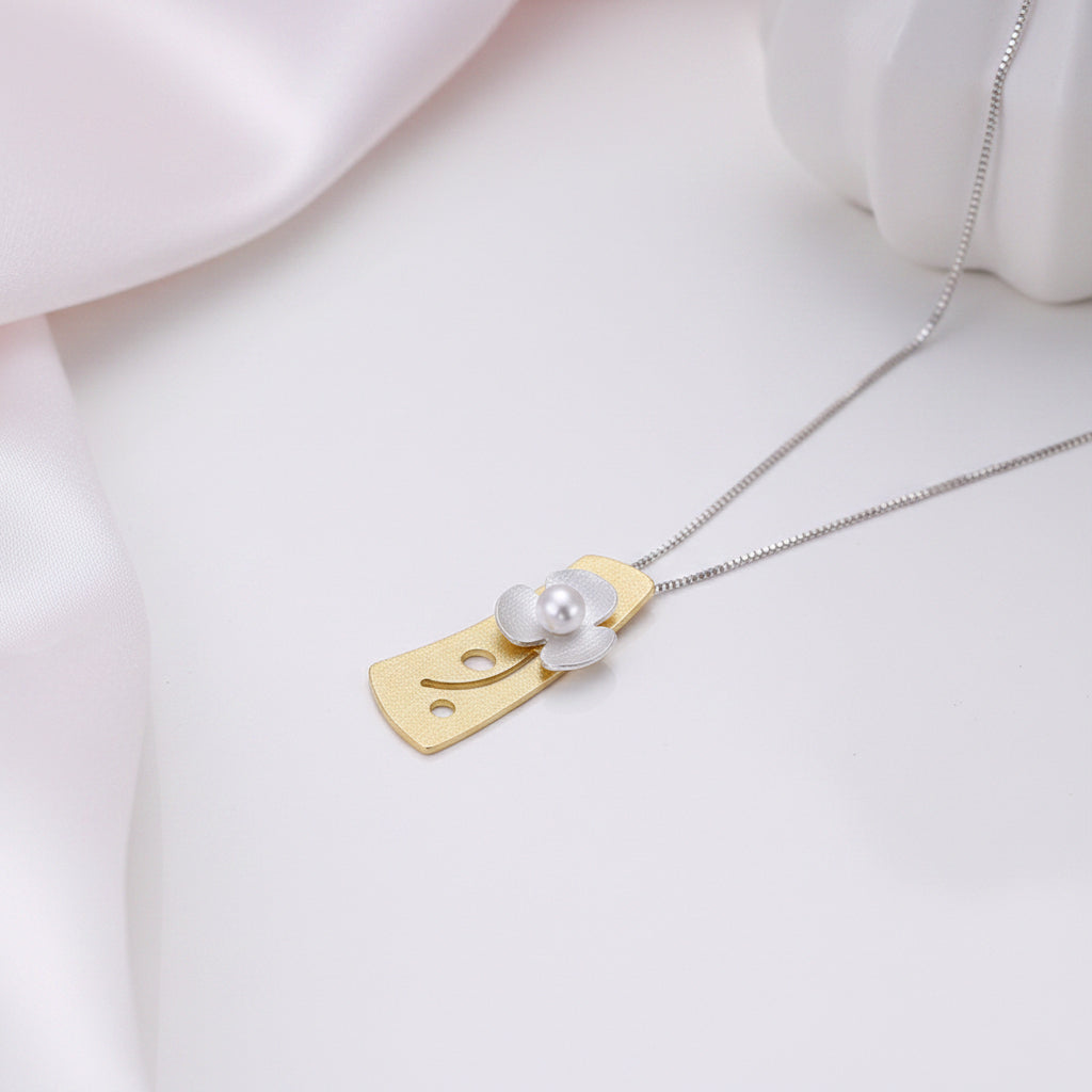 Fresh Clover Flower Pendant-Black Diamonds New York