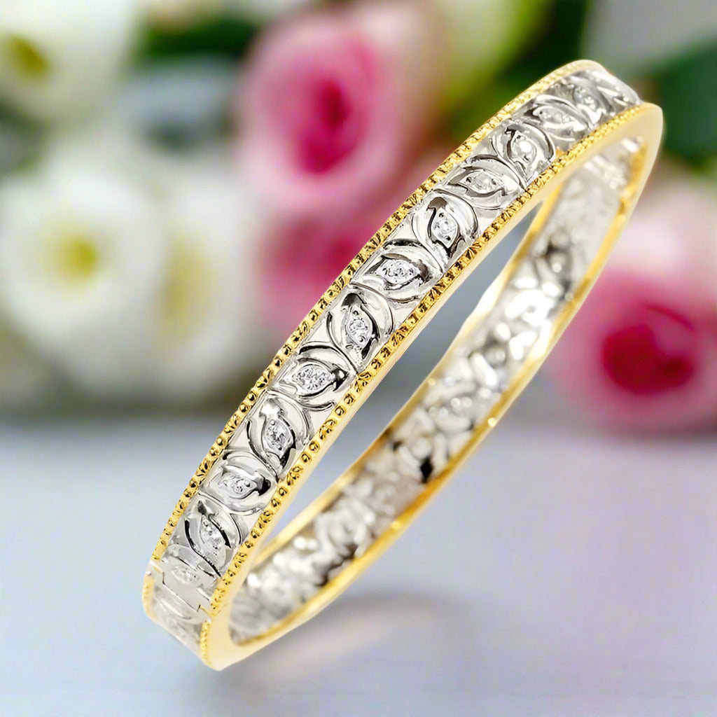 Leaf-modeled Ramage Bangle Bracelet with Yellow Gold Border-Black Diamonds New York