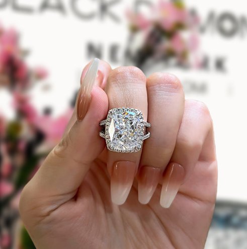 Square cut engagement rings | Diamond Registry