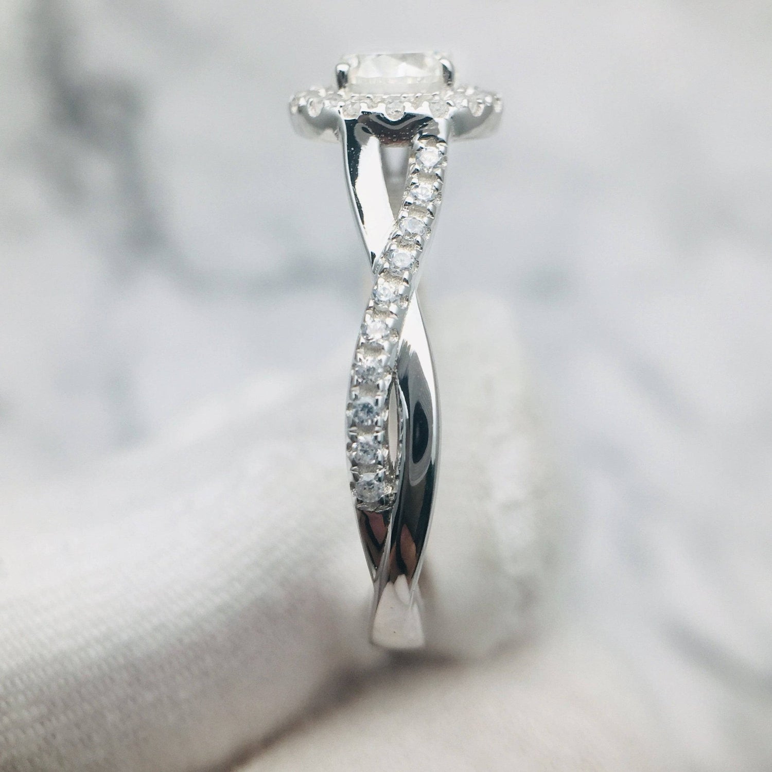 Moissanite Halo Elegant Round Cut Vintage Promise Ring-Black Diamonds New York