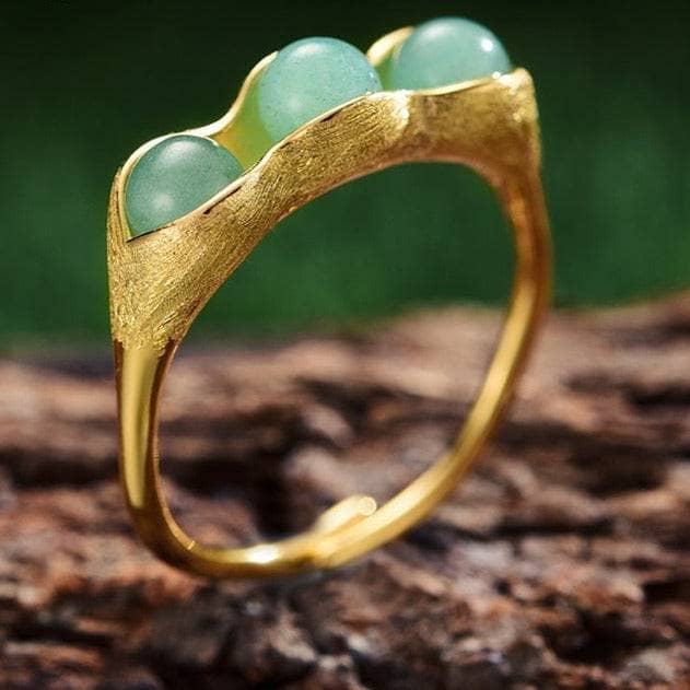 Pea Pods Ring from Black Diamonds New York