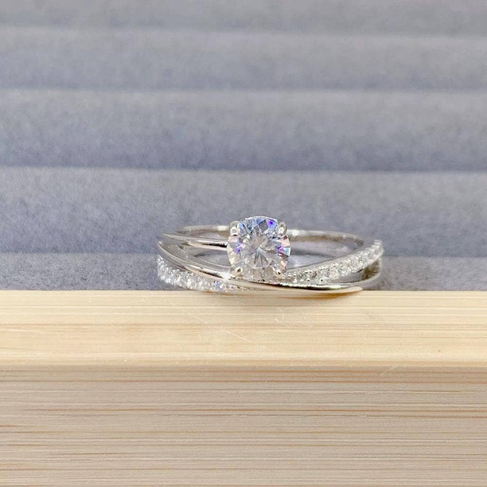Round Cut 0.5 Carat VVS1 Moissanite Engagement Ring-Black Diamonds New York