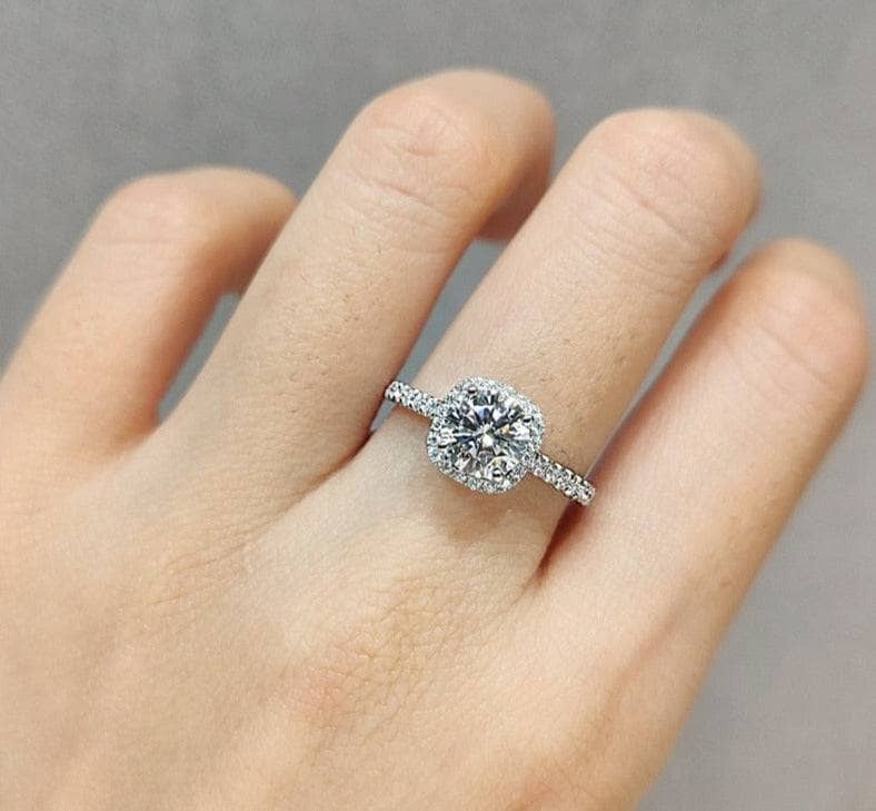 Round Cut 1-2 Carat Diamond Engagement Ring-Black Diamonds New York