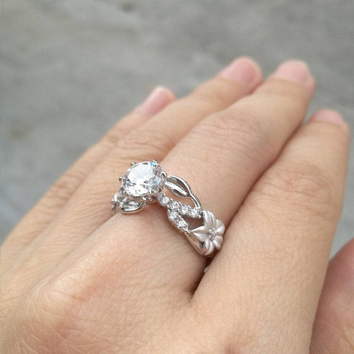Round Cut EVN Stone Flower Decorative Wedding Engagement Ring-Black Diamonds New York