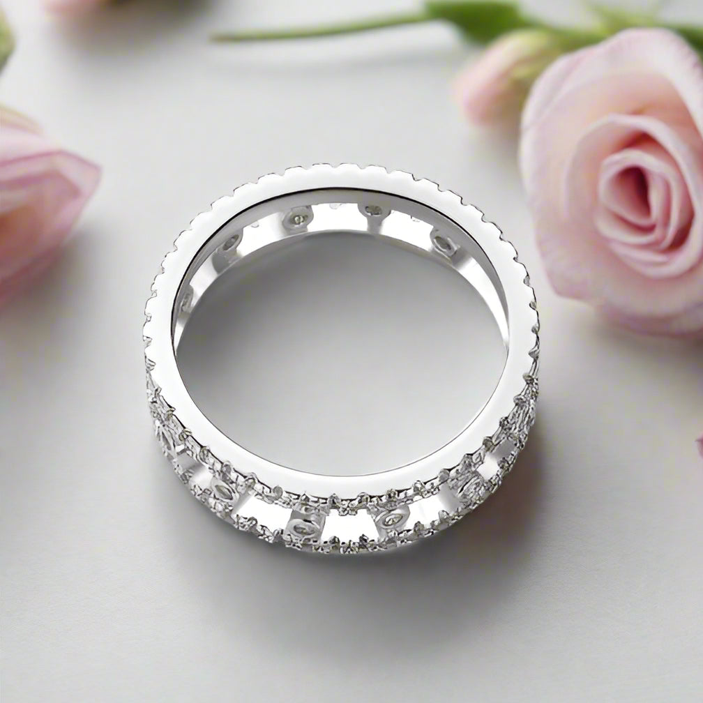 Round Cut Diamond Hallowed Ring Band-Black Diamonds New York