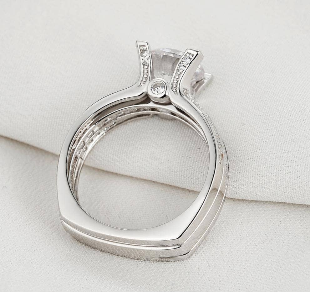 Round Cubic Zirconia Wedding Ring Set