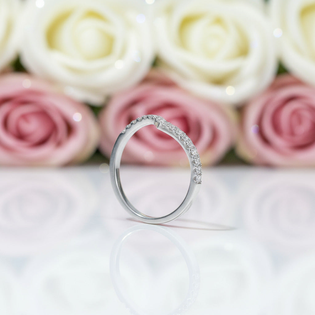 Round Diamond V Ring Band-Black Diamonds New York